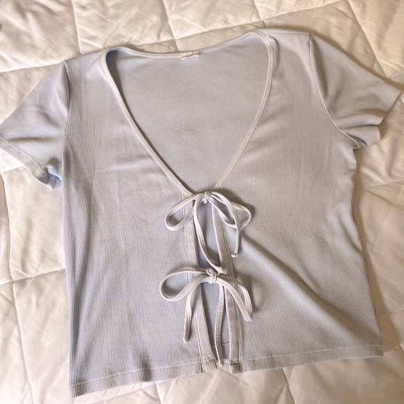 Wilfred Free Tie Tee - Picture 3 of 3